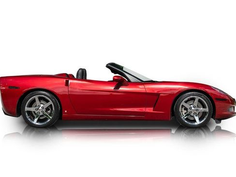 Used 2008 Chevrolet Corvette Convertible w/ Preferred Equipment Group RWD image 2