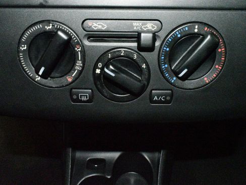 Used 2009 Nissan Versa 1.8 S w/ PWR Pkg image 35