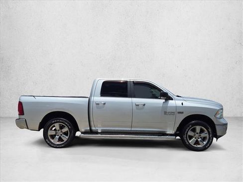 Used 2017 RAM 1500 Lone Star RWD image 4