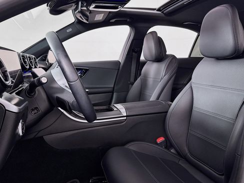 Used 2023 Mercedes-Benz C 300 Sedan image 17