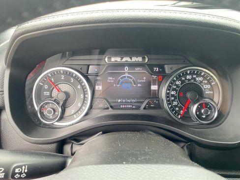 Used 2023 RAM 1500 Laramie AWD/4WD image 19