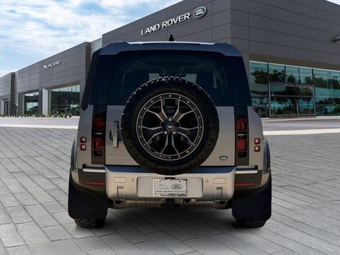 Used 2022 Land Rover Defender 110 S AWD/4WD image 4