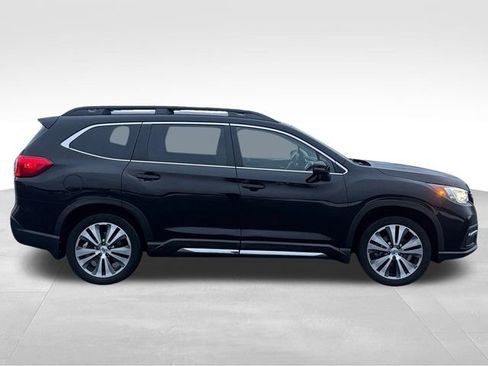 Used 2022 Subaru Ascent Limited image 6