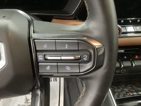 Used 2024 GMC Canyon AT4 image 15