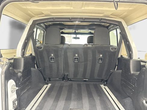 Used 2019 Jeep Wrangler Unlimited Sport S AWD/4WD image 76