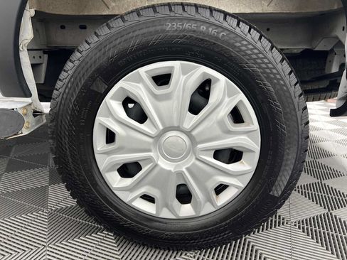 Used 2025 Ford Transit 250 Low Roof w/ Exterior Upgrade Package RWD image 18