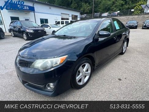 Used 2013 Toyota Camry SE w/ Convenience Pkg FWD image 1
