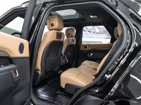 Used 2023 Land Rover Discovery S R-Dynamic image 15