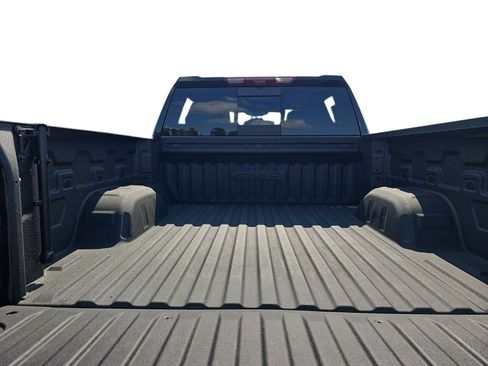 Used 2023 GMC Sierra 1500 AT4 w/ Technology Package AWD/4WD image 27