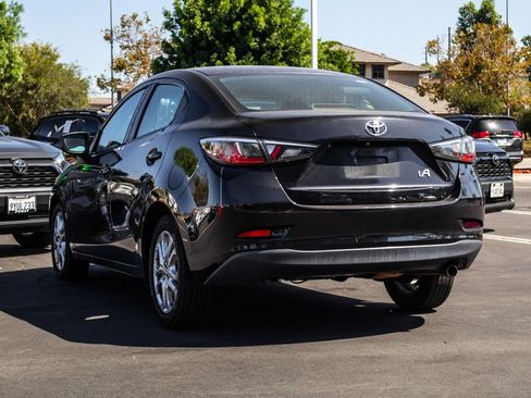 Used 2017 Toyota Yaris iA FWD image 4