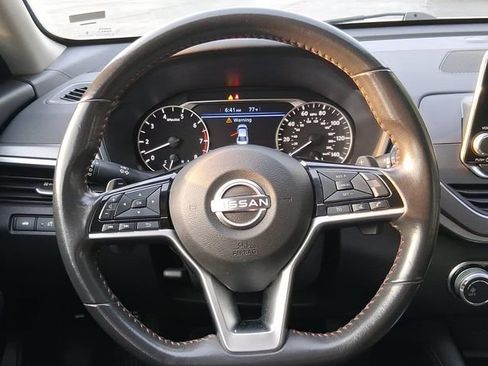 Used 2024 Nissan Altima 2.5 SR FWD image 19