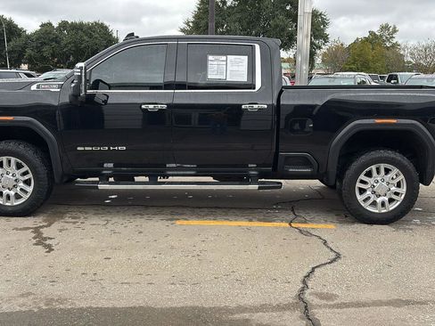 Used 2020 GMC Sierra 3500 SLT w/ SLT Premium Plus Package image 4