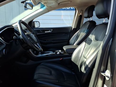 Used 2017 Ford Edge Titanium w/ Technology Package image 7