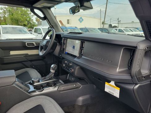 New 2026 Ford Bronco 2-Door AWD/4WD image 28