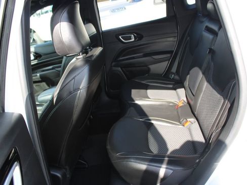 Used 2023 Jeep Compass Altitude image 14