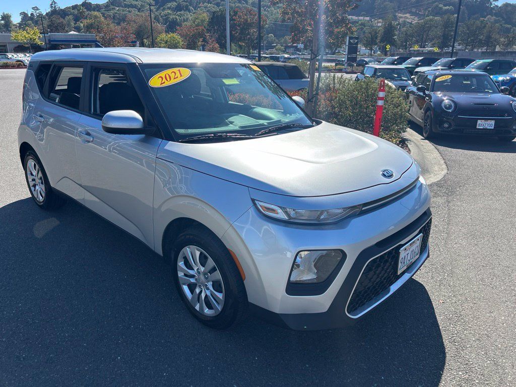 Used 2021 Kia Soul LX FWD image 7