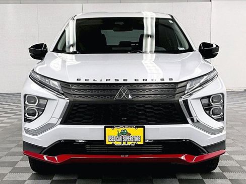 Used 2023 Mitsubishi Eclipse Cross SE image 3