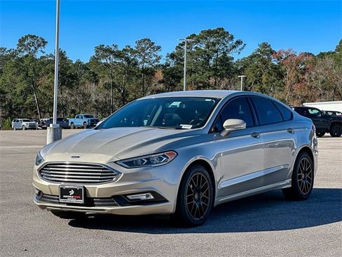 Used 2018 Ford Fusion Titanium image 4
