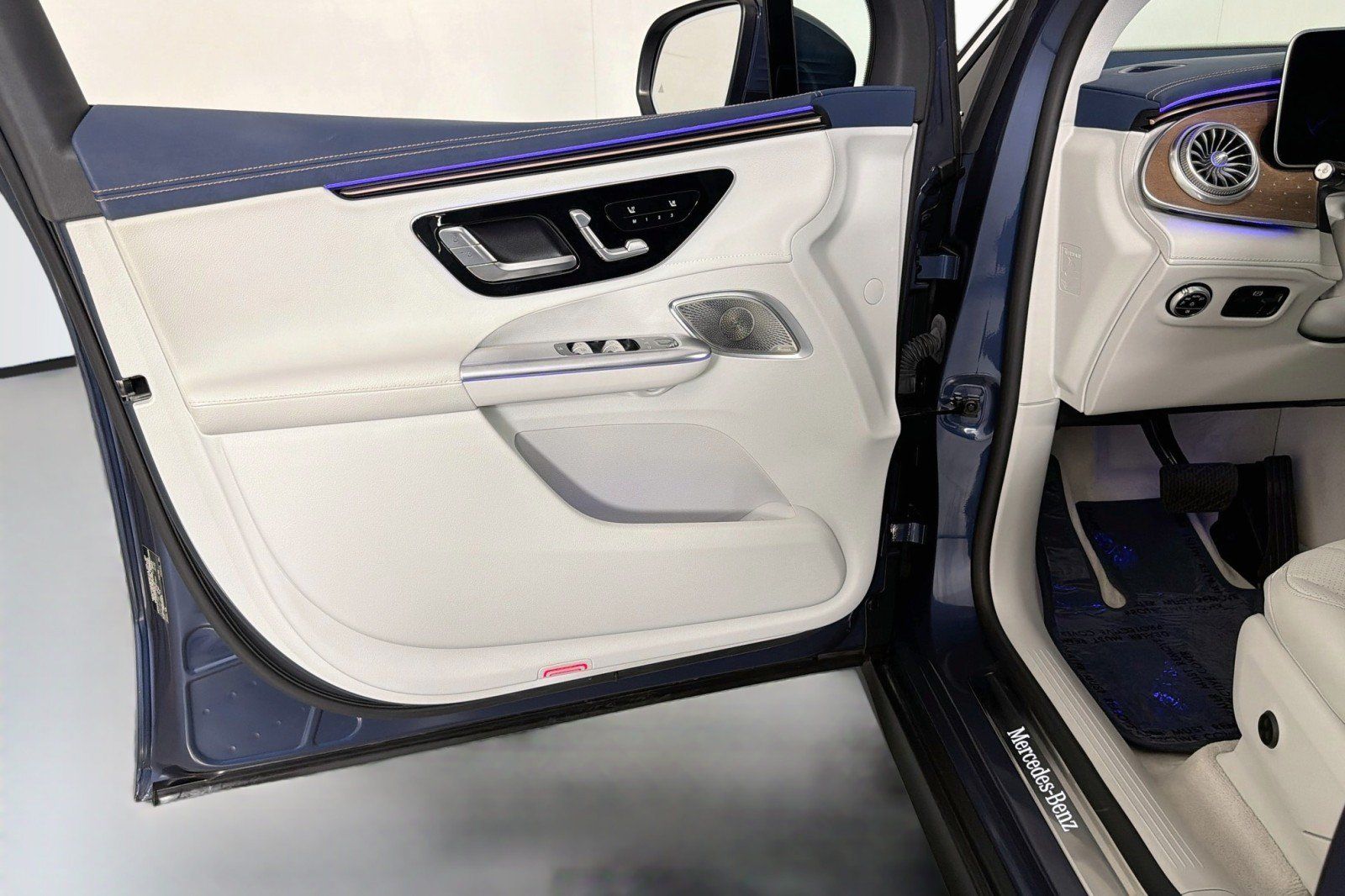 Certified 2023 Mercedes-Benz EQE 350+ SUV image 20