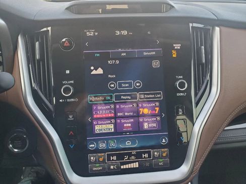 Used 2020 Subaru Outback Touring w/ Popular Package #2 image 17