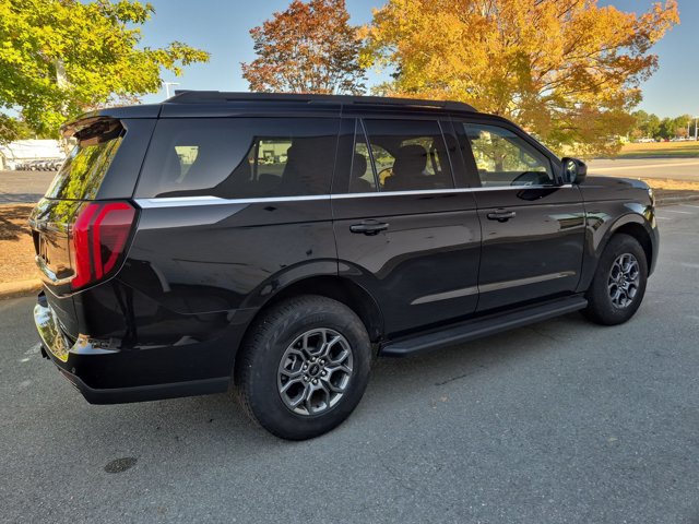 Certified 2025 Ford Expedition Active RWD image 4
