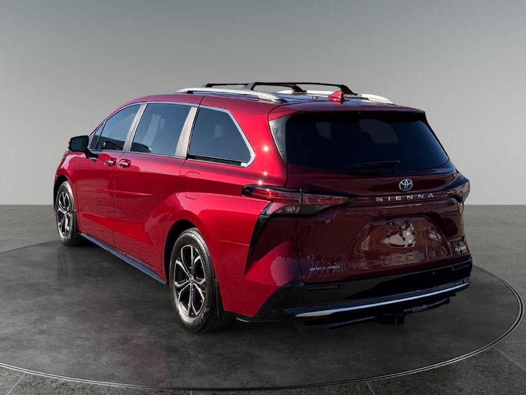 Used 2025 Toyota Sienna Platinum AWD/4WD image 8