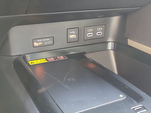 Certified 2025 Toyota Camry LE image 25