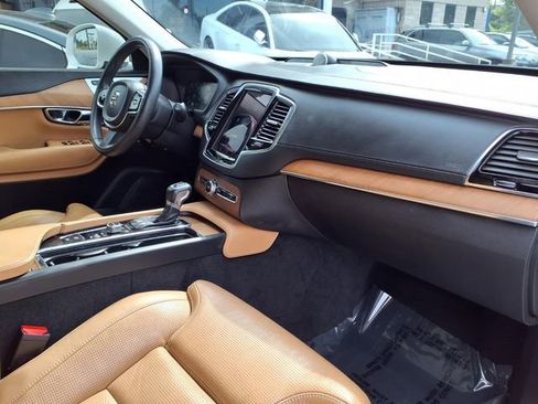 Used 2016 Volvo XC90 T6 Inscription w/ Vision Package AWD/4WD image 28