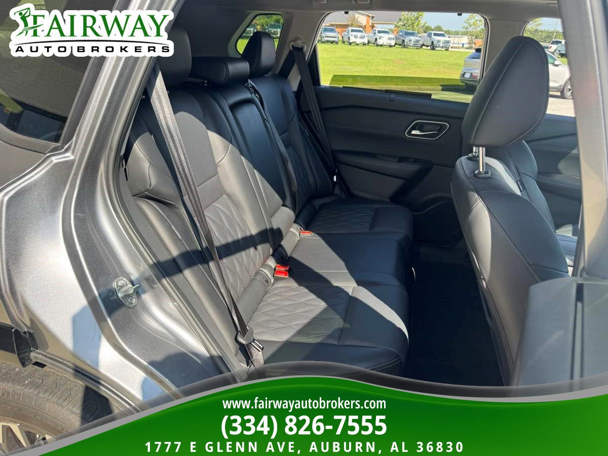 Used 2026 Nissan Rogue Platinum w/ Platinum Premium Package AWD/4WD image 13