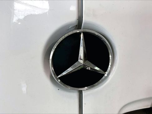 Used 2021 Mercedes-Benz Sprinter 2500 image 27