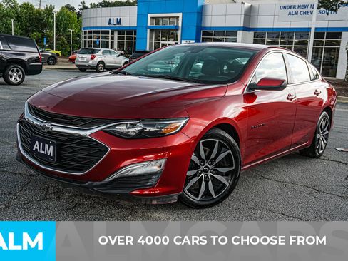 Used 2025 Chevrolet Malibu RS FWD image 2
