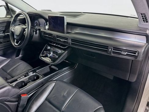 Certified 2022 Lincoln Corsair AWD w/ Premium Package image 33