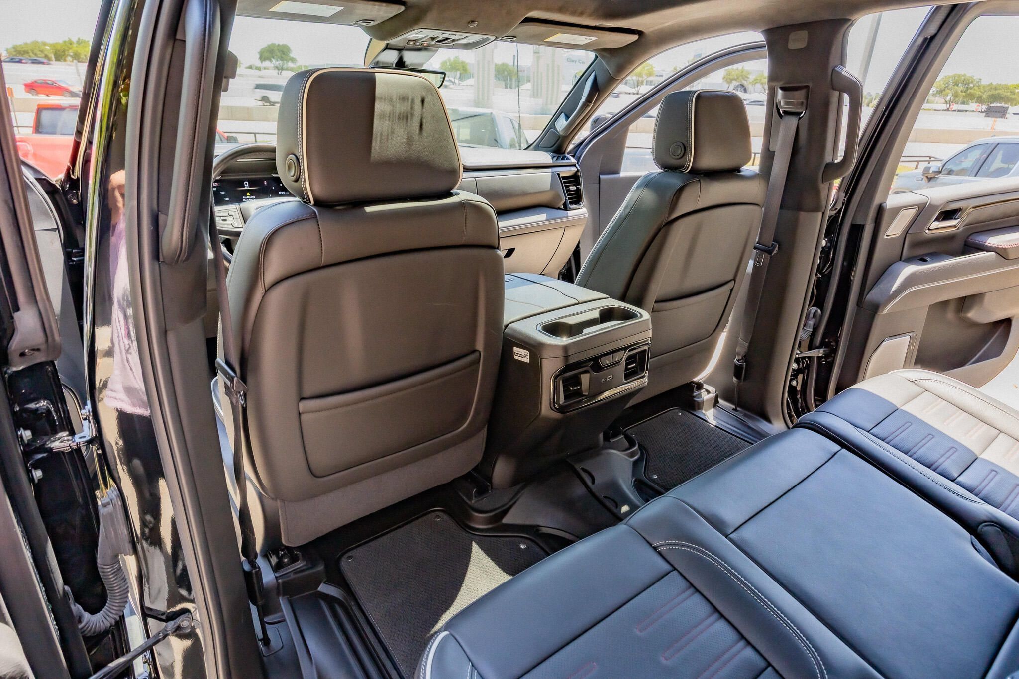 Used 2024 GMC Sierra 2500 AT4X AWD/4WD image 35