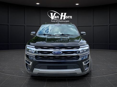 Used 2024 Ford Expedition Max Limited AWD/4WD image 2