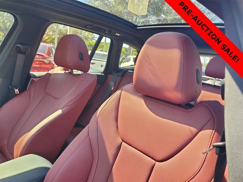 Used 2024 BMW X3 sDrive30i w/ Premium Package image 17