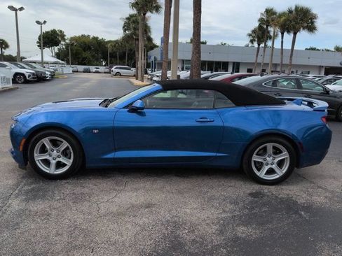 Used 2018 Chevrolet Camaro LT RWD image 7