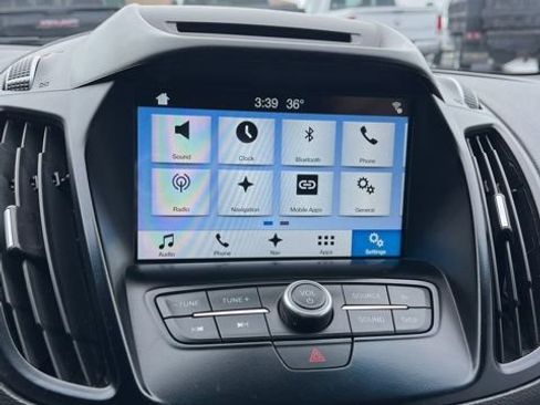 Used 2018 Ford Escape SE w/ SE Sport Appearance Package image 45