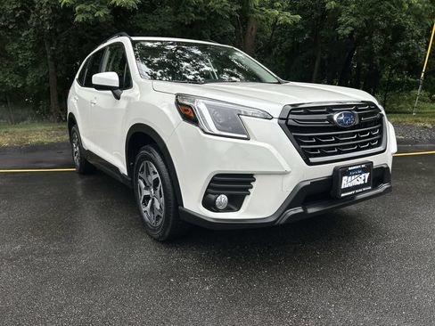 Certified 2023 Subaru Forester Premium AWD/4WD image 2