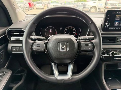Used 2023 Honda Pilot Touring image 10