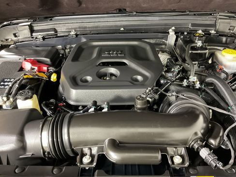 Used 2024 Jeep Wrangler Unlimited Rubicon w/ Technology Group image 25