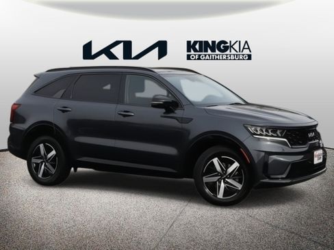 Certified 2023 Kia Sorento S w/ Panoramic Sunroof Package image 1