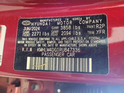 Used 2024 Hyundai Elantra SEL FWD image 33
