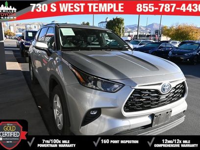 Certified 2022 Toyota Highlander LE