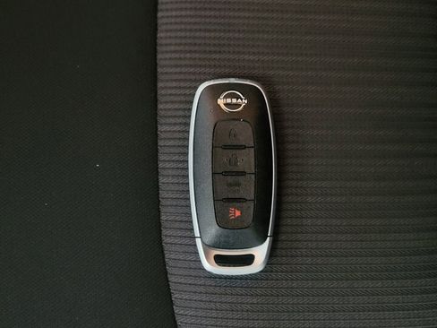 Used 2025 Nissan Sentra SV FWD image 32