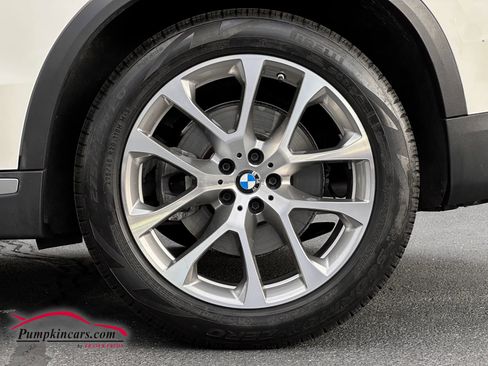 Used 2022 BMW X5 xDrive40i w/ Climate Comfort Package image 43