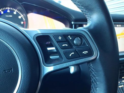 Certified 2019 Porsche Panamera image 21