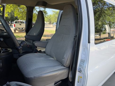 Used 2019 Chevrolet Express 3500 LT w/ LT Preferred Equipment Group RWD image 13