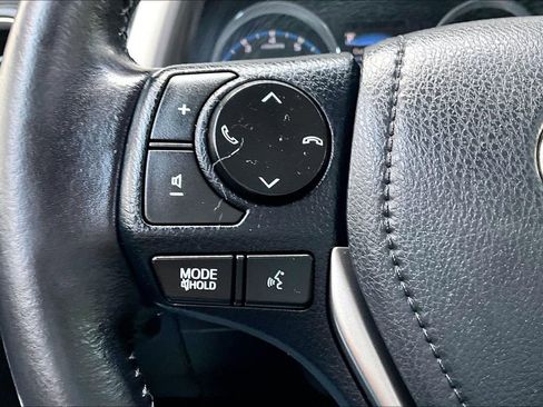 Used 2016 Toyota RAV4 XLE AWD/4WD image 12