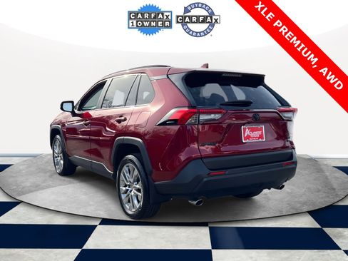 Used 2023 Toyota RAV4 XLE Premium image 5