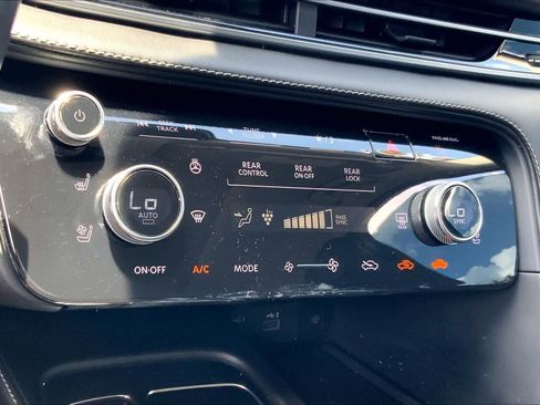 Used 2023 INFINITI QX60 Sensory FWD image 75